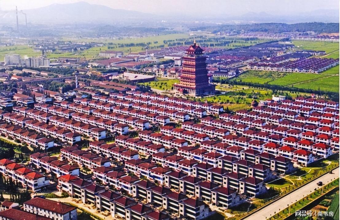 乐鱼乐鱼体育官网下载-2008年北京奥运前夕,有关单位给华国锋门票,华:我老了,不去了