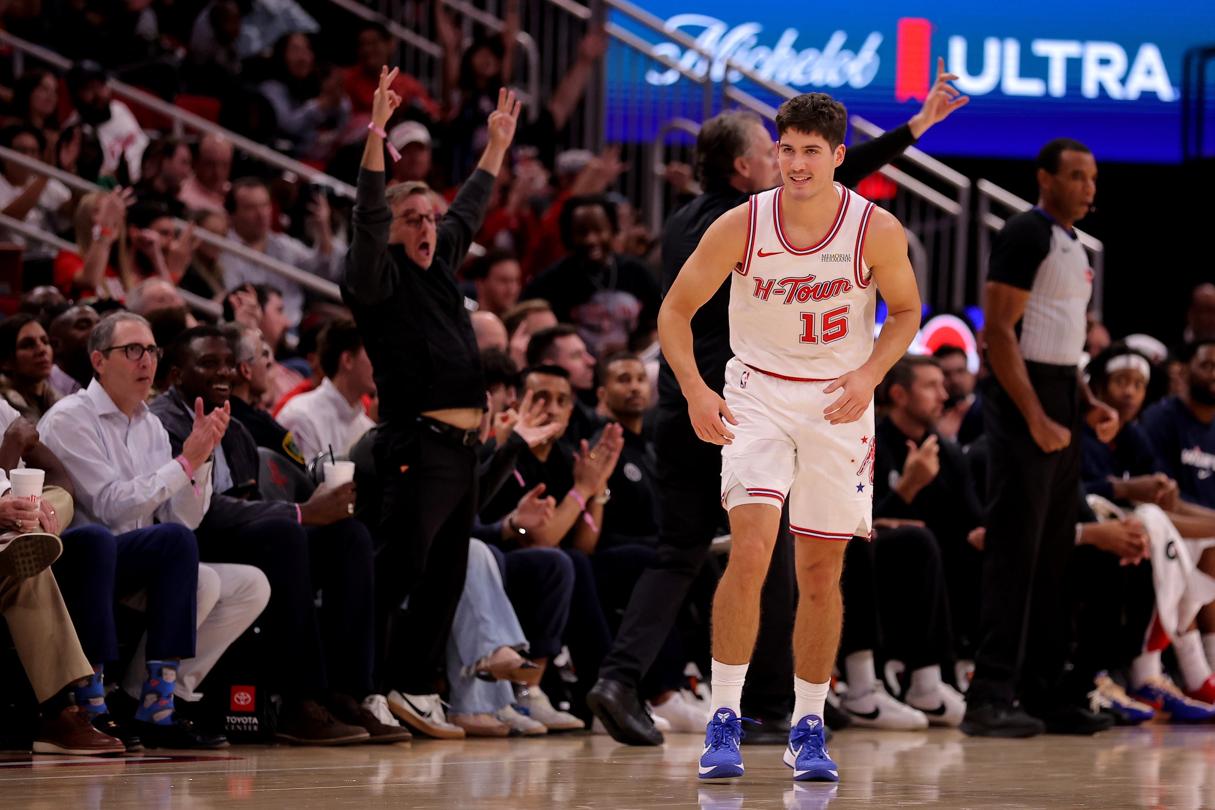 乐鱼乐鱼体育官网下载-谢泼德加入!火箭队史仅6人单场15+7+10+5断 哈登8次&大梦皮蓬在列